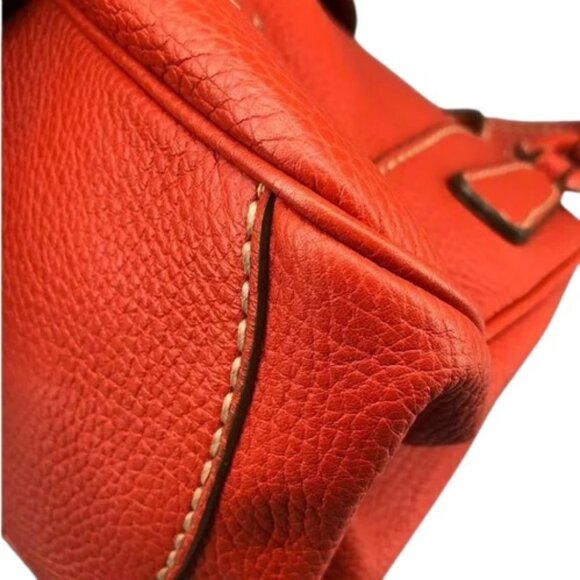 Tod's burnt orange pebbled leather shoulder bag - Picture 10 of 15